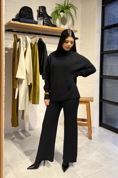 Black knitwear set