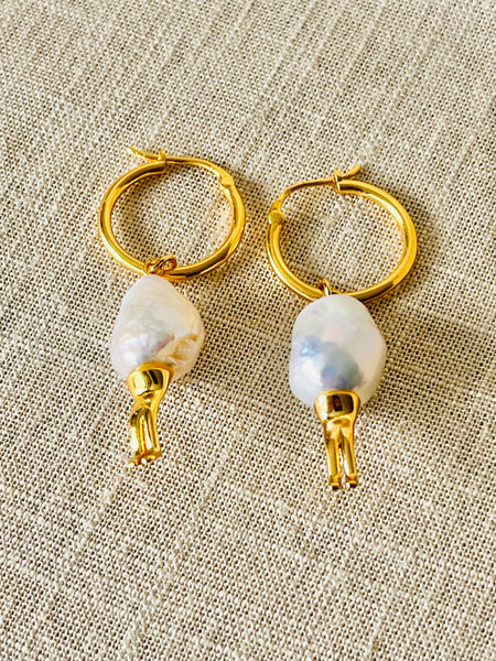 Baroque Pearl Drop Earring with Legs