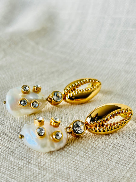 Halo - crab claw and Pearl Earring