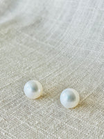 HALO- Silver Fresh water pearl stud