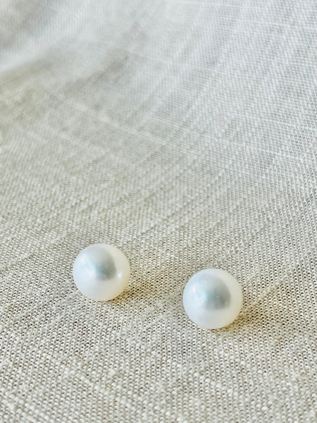 HALO- Silver Fresh water pearl stud