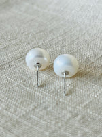HALO- Silver Fresh water pearl stud