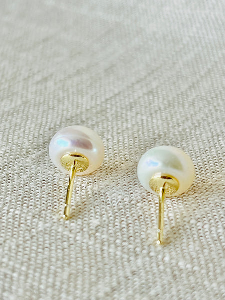 HALO- Gold Fresh water pearl stud
