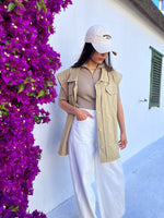 Stone sleeveless box jacket