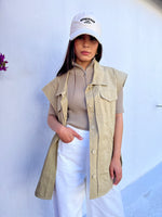 Stone sleeveless box jacket