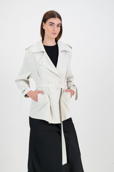 Ivory coat with welt pocket